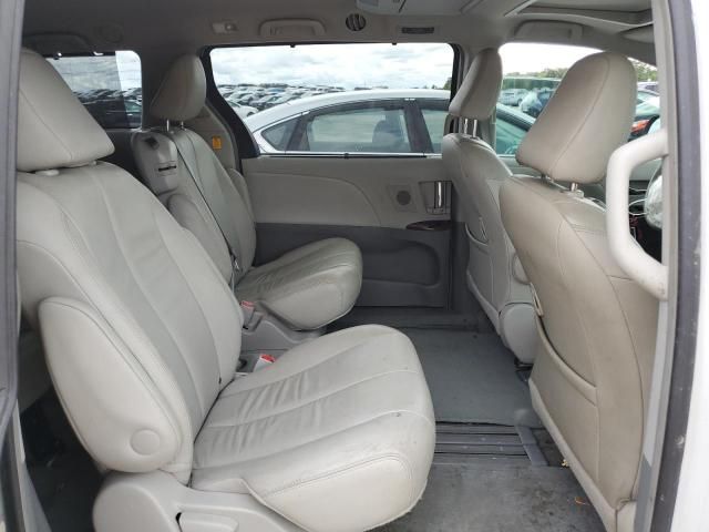 2013 Toyota Sienna XLE