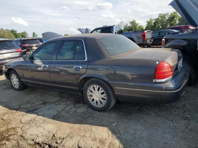 2004 Ford Crown Victoria LX