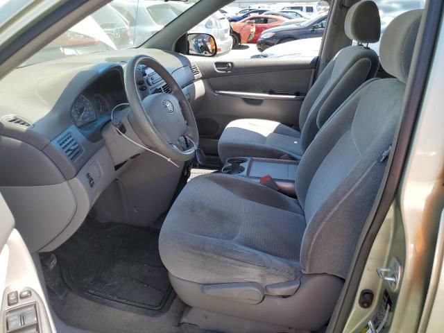 2006 Toyota Sienna CE