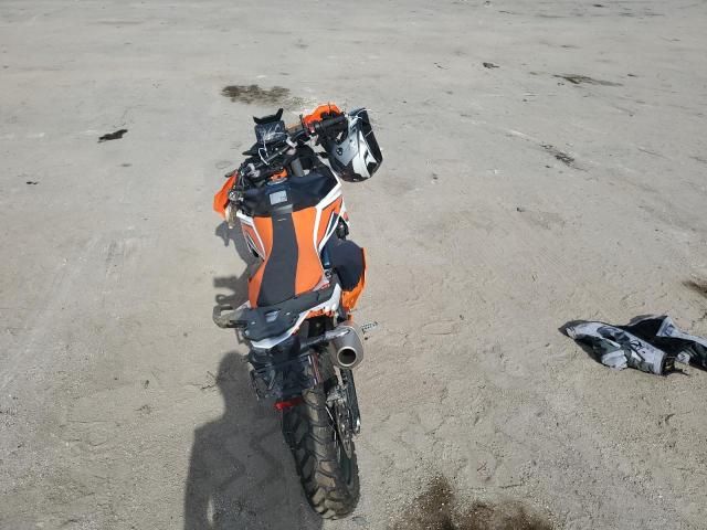 2023 KTM 890 Adventure R