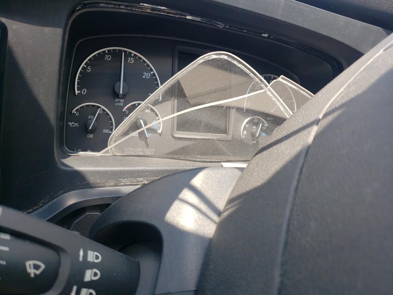 2019 Freightliner Cascadia 126