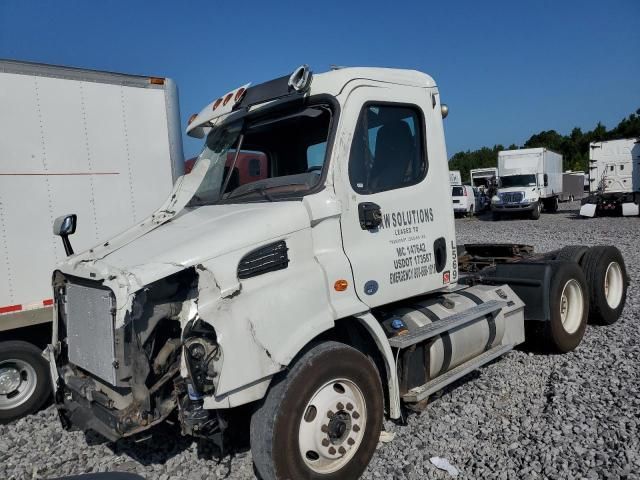 2014 Freightliner Cascadia 113