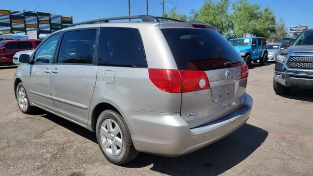 2009 Toyota Sienna XLE