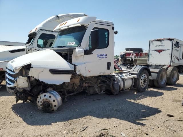 2023 Freightliner Cascadia 126