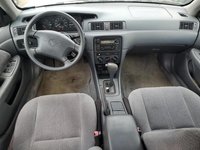 2000 Toyota Camry LE