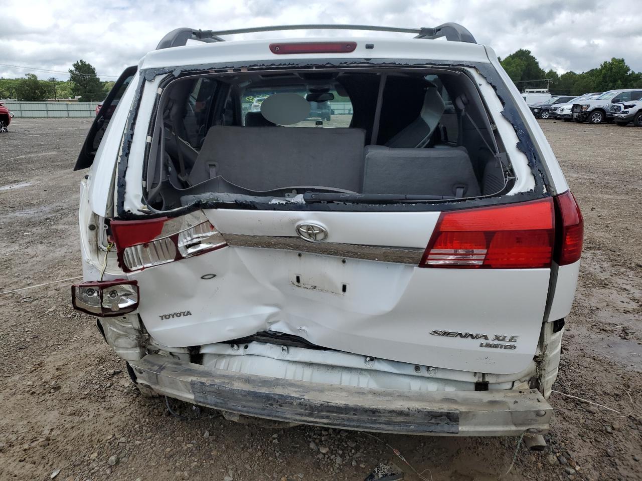 2004 Toyota Sienna xle