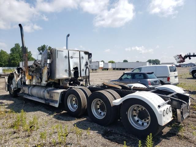 2020 Freightliner Conventional Coronado 132