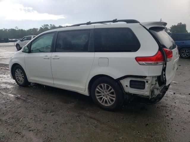 2014 Toyota Sienna XLE