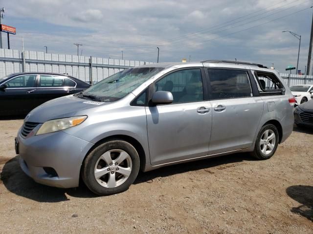 2011 Toyota Sienna LE