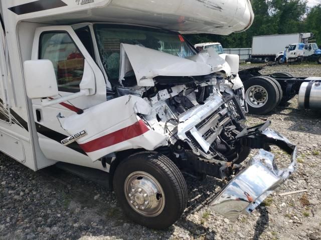 2019 Ford Econoline E450 Super Duty Cutaway Van