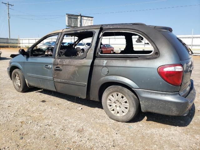 2006 Chrysler Town & Country LX