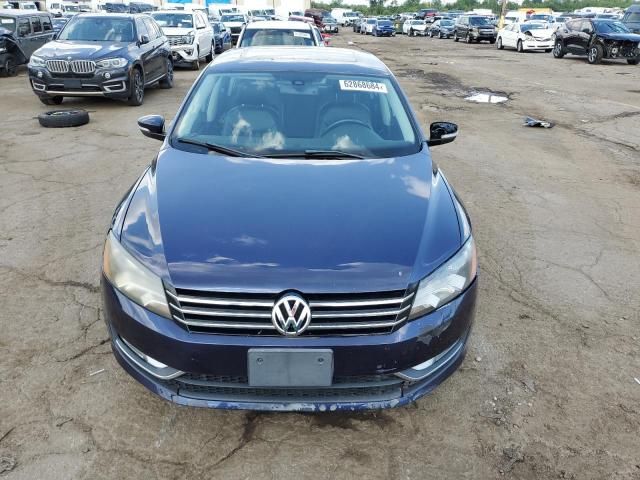 2013 Volkswagen Passat SEL