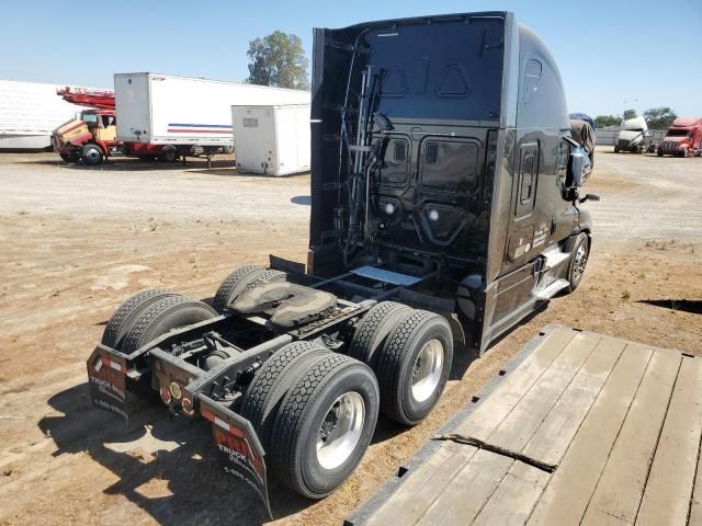 2016 Freightliner Cascadia 125