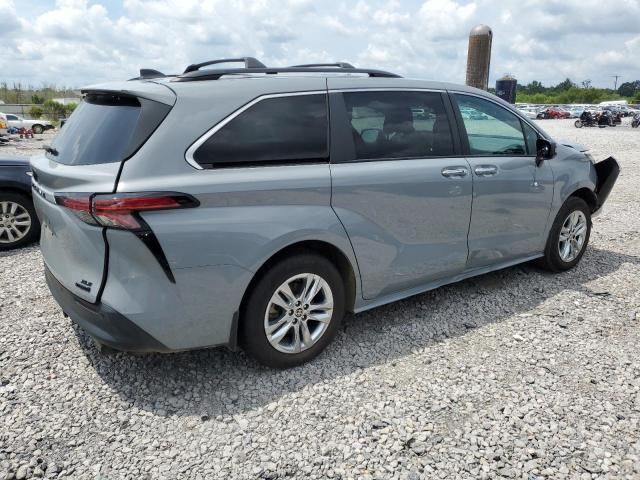 2022 Toyota Sienna XLE