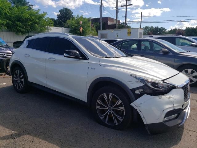 2017 Infiniti QX30 Base