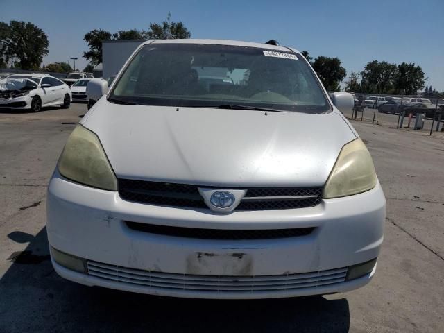 2004 Toyota Sienna XLE