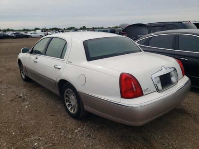 2001 Lincoln Town Car Signature