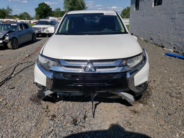 2017 Mitsubishi Outlander SE