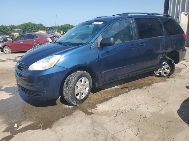 2004 Toyota Sienna CE