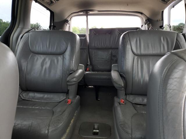 2004 Toyota Sienna xle