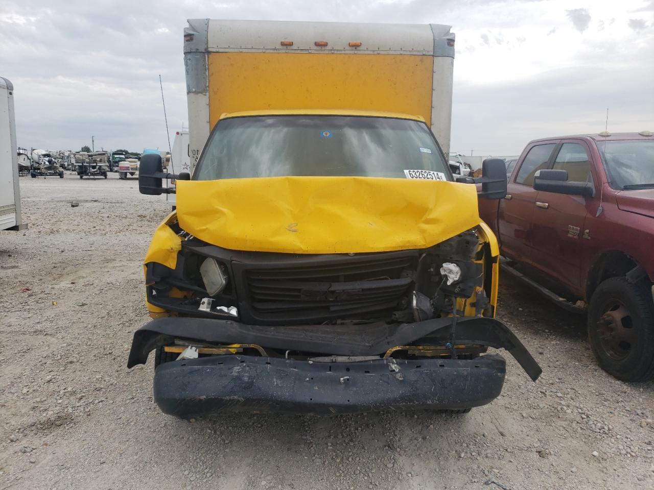 2011 GMC Savana Cutaway G3500