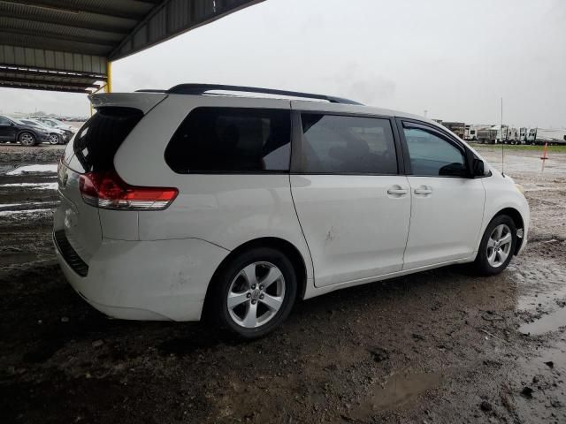 2011 Toyota Sienna LE