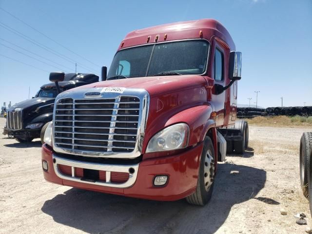 2015 Freightliner Cascadia 125