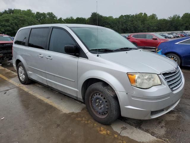 2010 Chrysler Town & Country LX