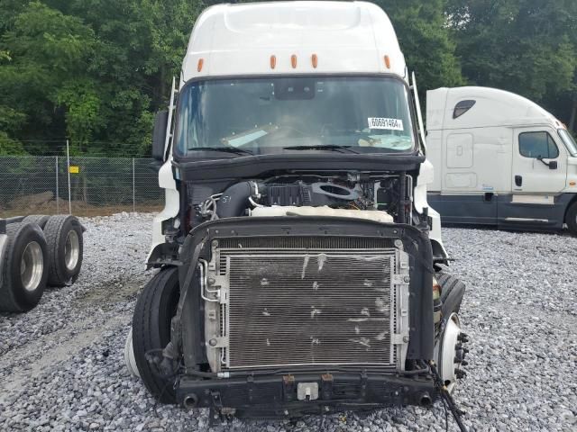 2024 Freightliner Cascadia 126