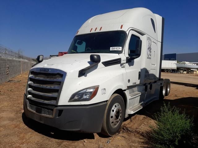 2018 Freightliner Cascadia 126