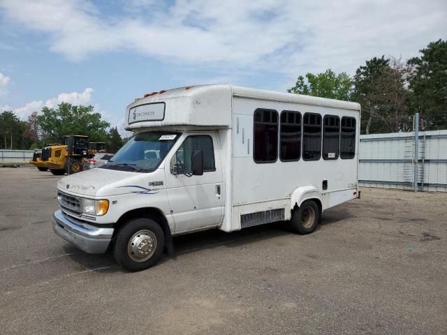 2001 Ford Econoline E350 Super Duty Cutaway Van