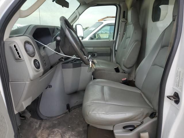 2016 Ford Econoline E350 Super Duty Cutaway Van