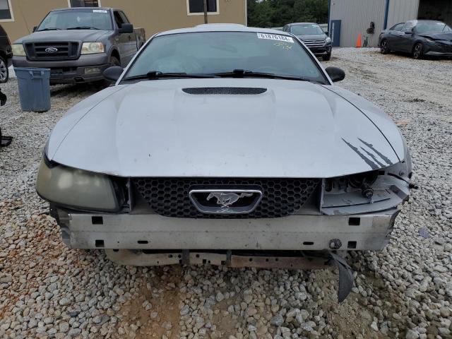 2002 Ford Mustang