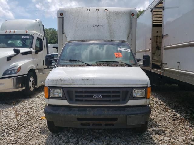 2007 Ford Econoline E450 Super Duty Cutaway Van