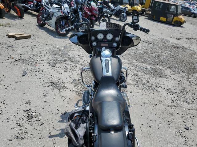 2010 Harley-Davidson Flhx