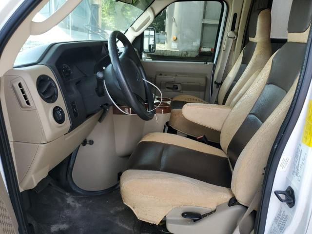 2013 Coachmen 2013 Ford Econoline E450 Super Duty Cutaway Van