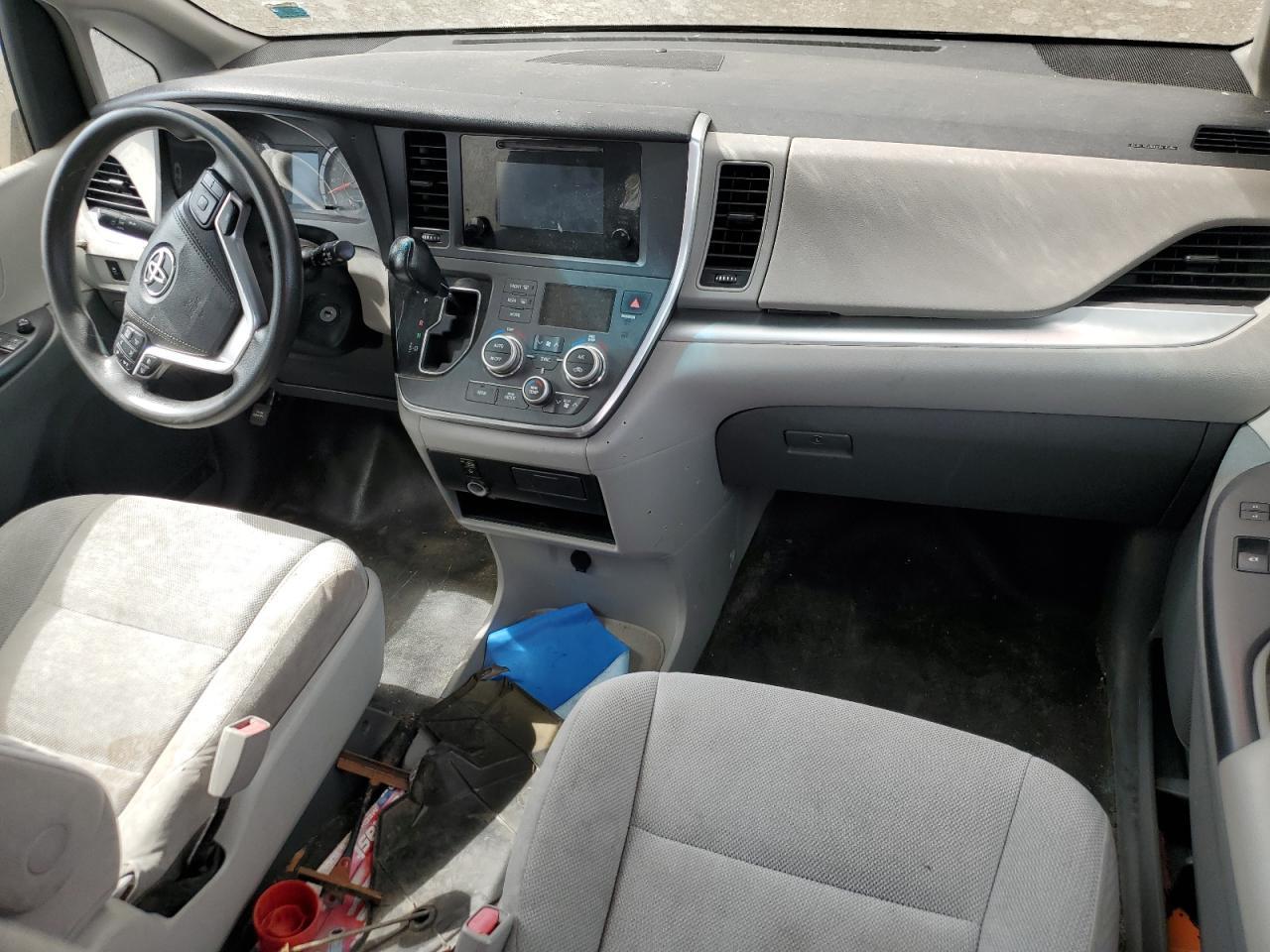 2015 Toyota Sienna