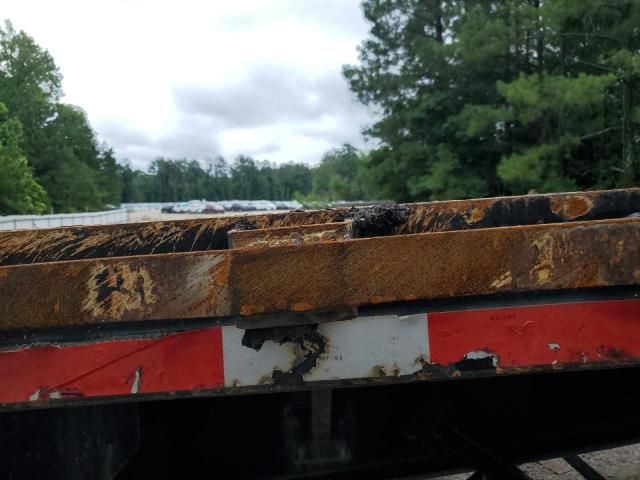 2011 Great Dane 2011 Great Dane Flatbed Trailer Mounted Forklift