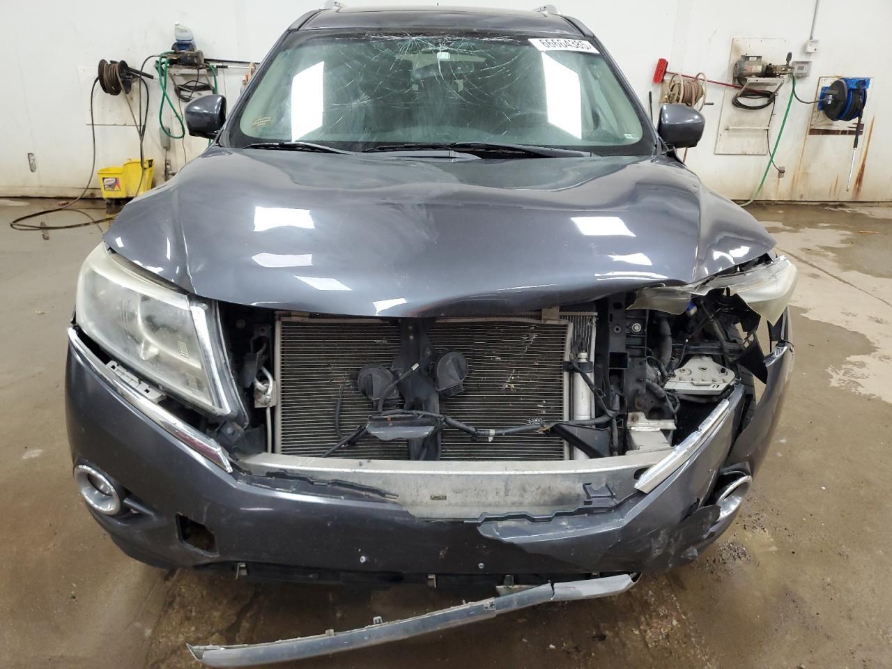 2014 Nissan Pathfinder s