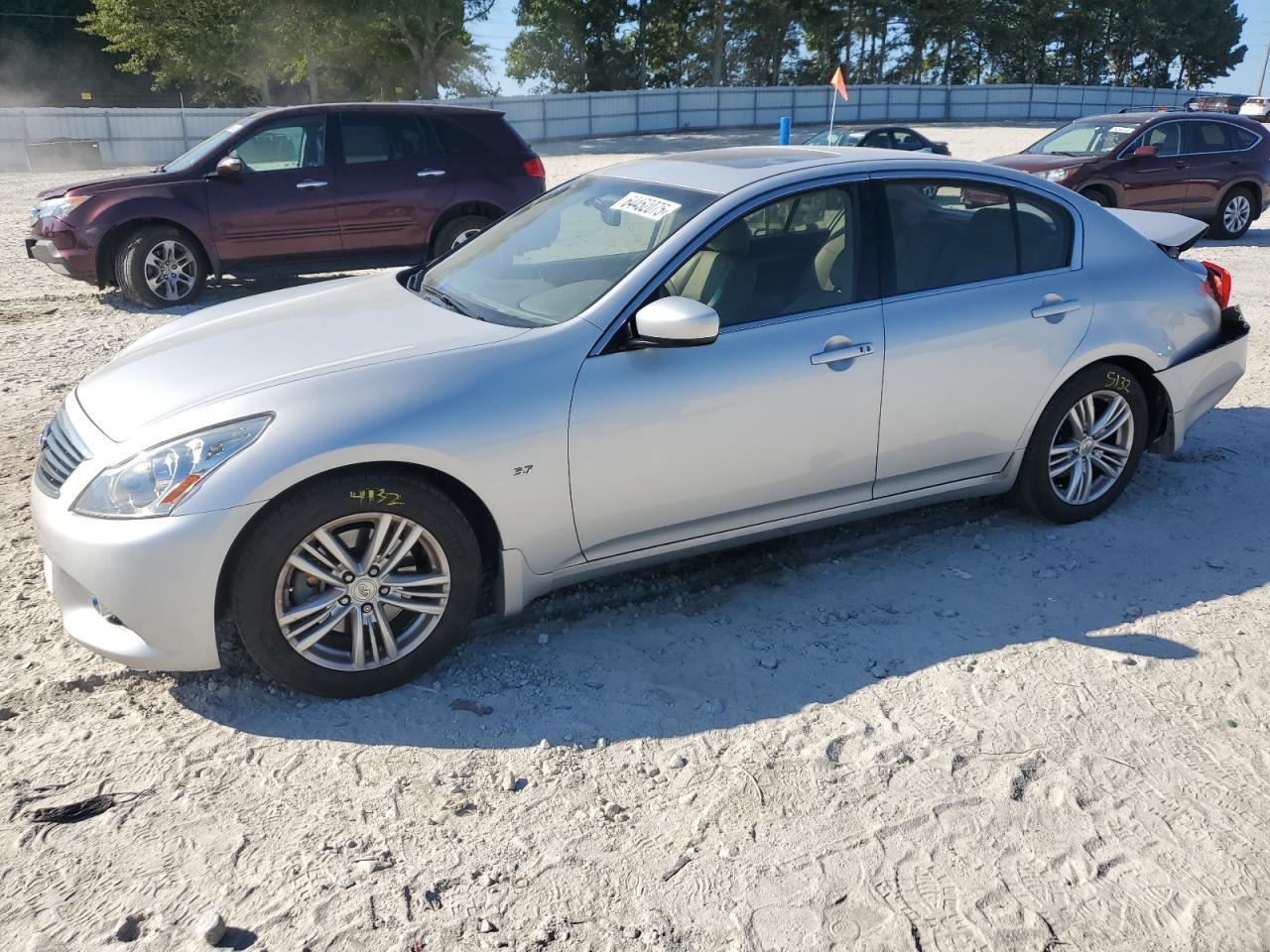 2015 Infinity Q40