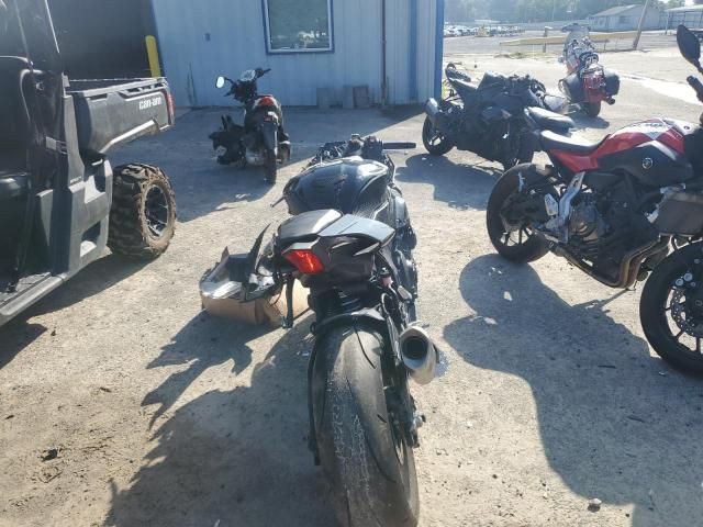 2024 Yamaha YZFR1