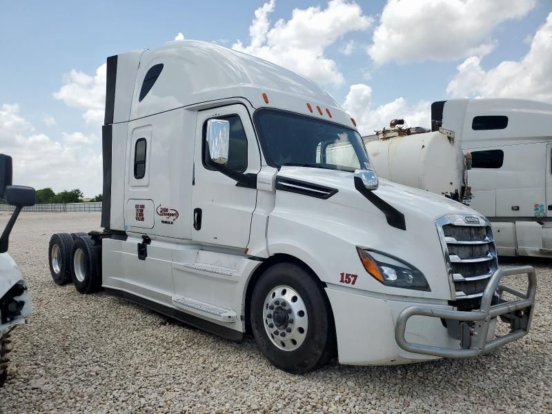 2019 Freightliner Cascadia 126 Semi Truck