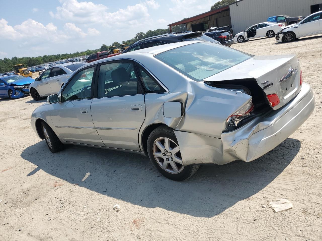 2003 Toyota Avalon xl