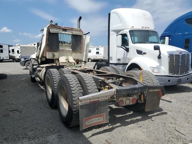 2015 Mack CXU613 Semi Truck