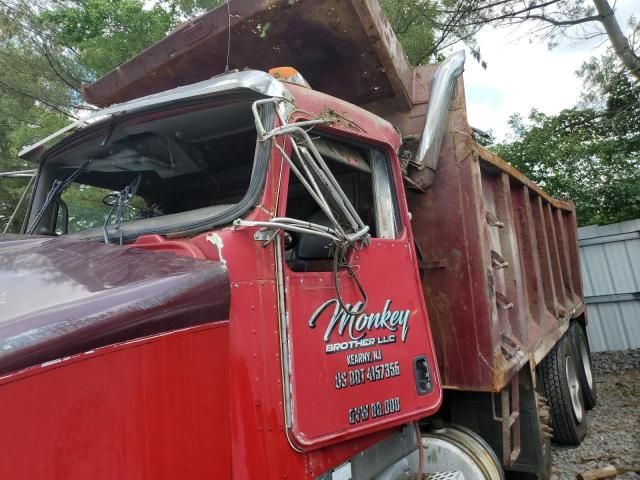 2006 Kenworth T800 Dump Truck