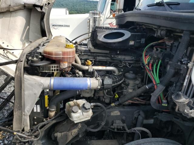 2021 Freightliner Cascadia 126 Semi Truck