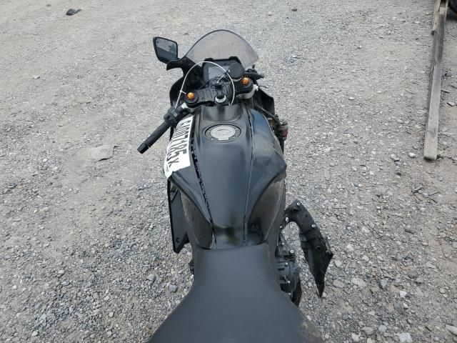 2025 Yamaha YZFR7