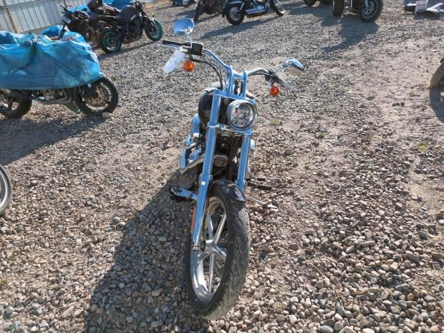 2010 Harley-Davidson Fxcwc