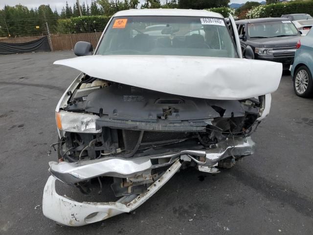 2005 GMC New Sierra C1500