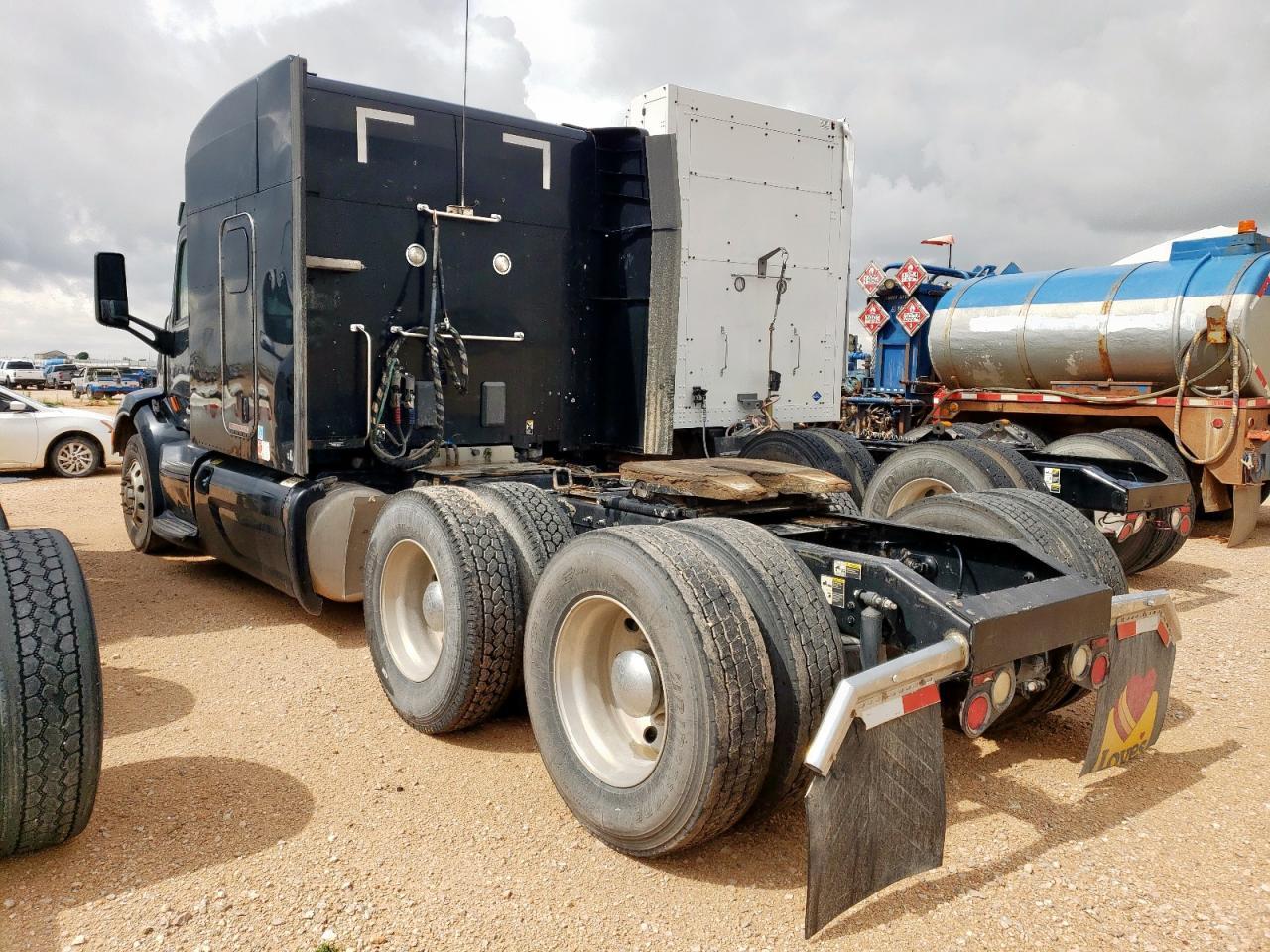 2016 Peterbilt 579 Semi Truck